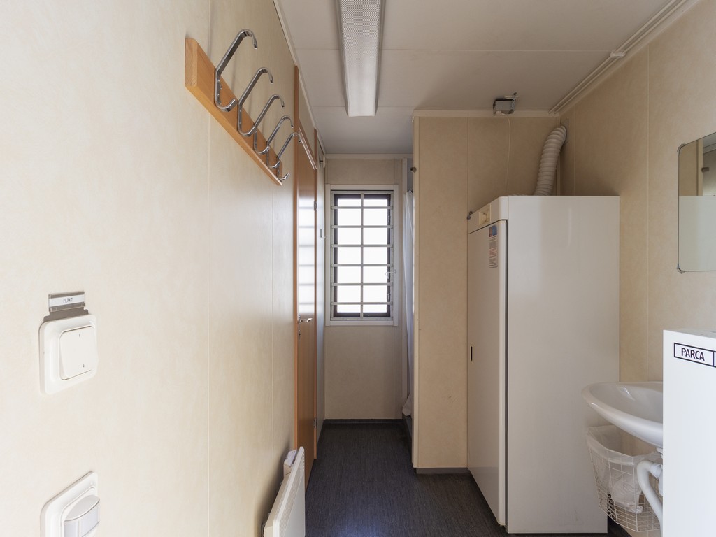 Beg. kontorsbod med WC och dusch - Bild 4