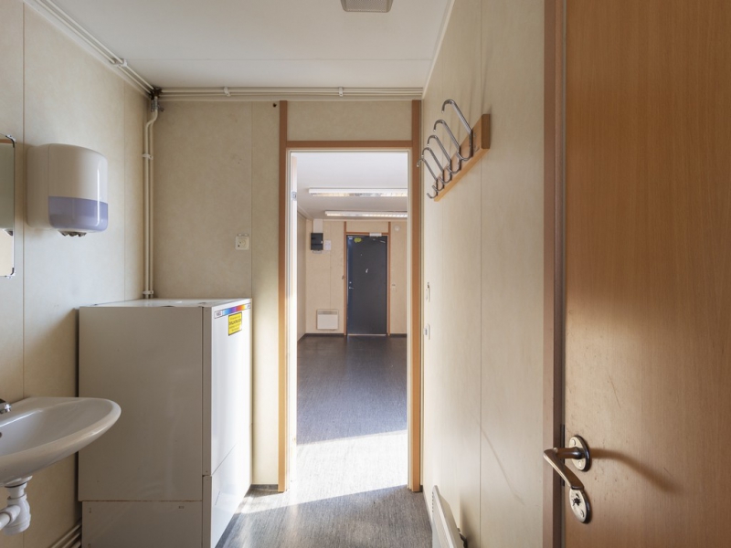 Beg. kontorsbod med WC och dusch - Bild 7