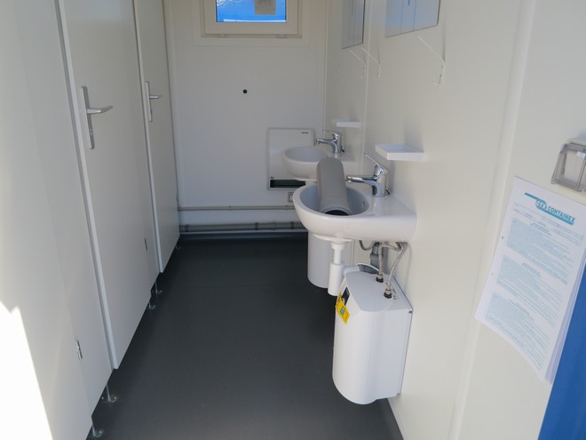 Containexmodul med tre toaletter - Bild 3