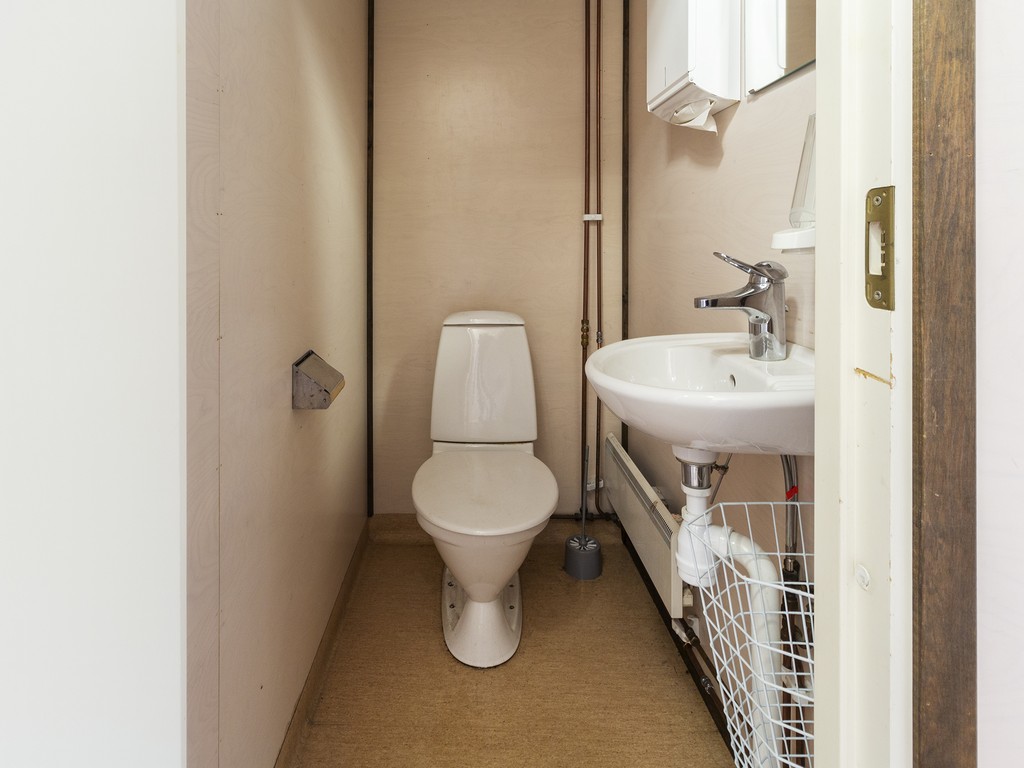 Beg. sanitetsbod med WC och dusch - Bild 4